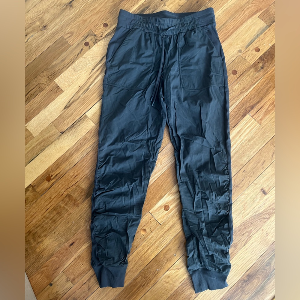 Lululemon Charcoal Grey Joggers - Size 6